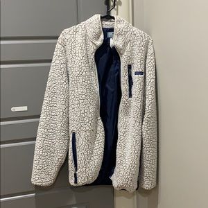 Properly tied zip up jacket